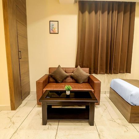 Hotel Hari Dhara, 100 Meters From Har-Ki-Pauri Харидвар Экстерьер фото