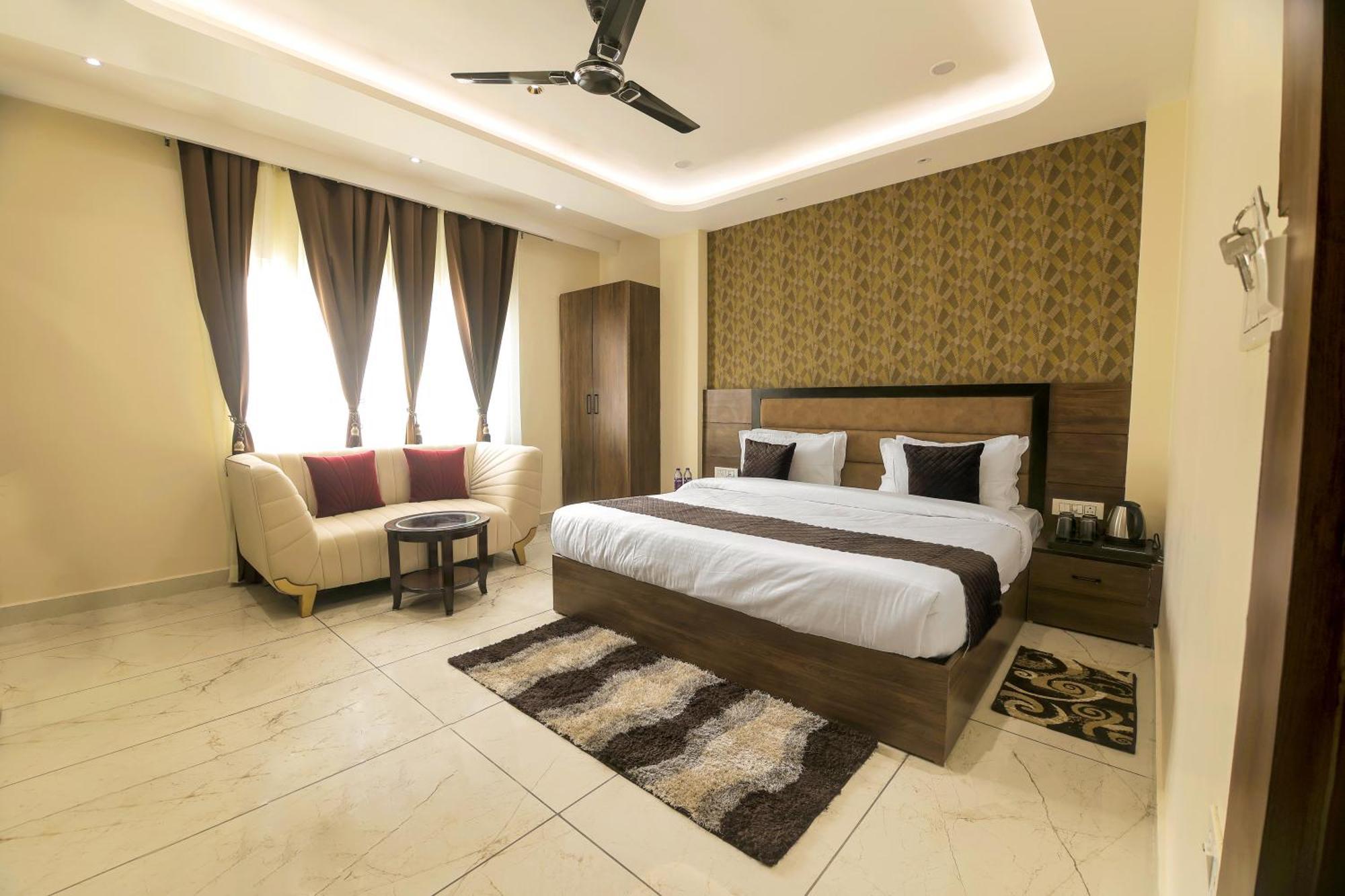 Hotel Hari Dhara, 100 Meters From Har-Ki-Pauri Харидвар Экстерьер фото
