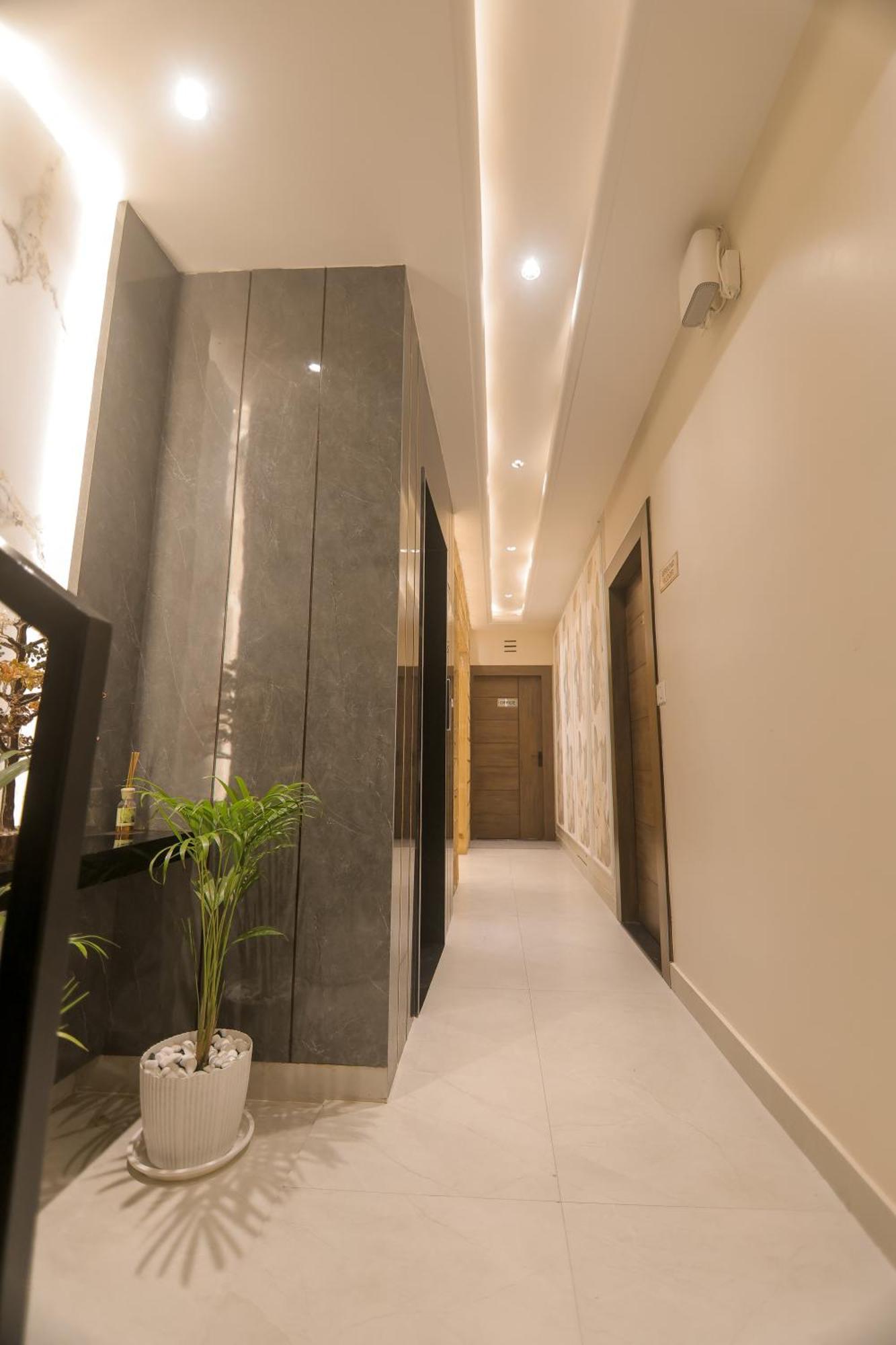 Hotel Hari Dhara, 100 Meters From Har-Ki-Pauri Харидвар Экстерьер фото