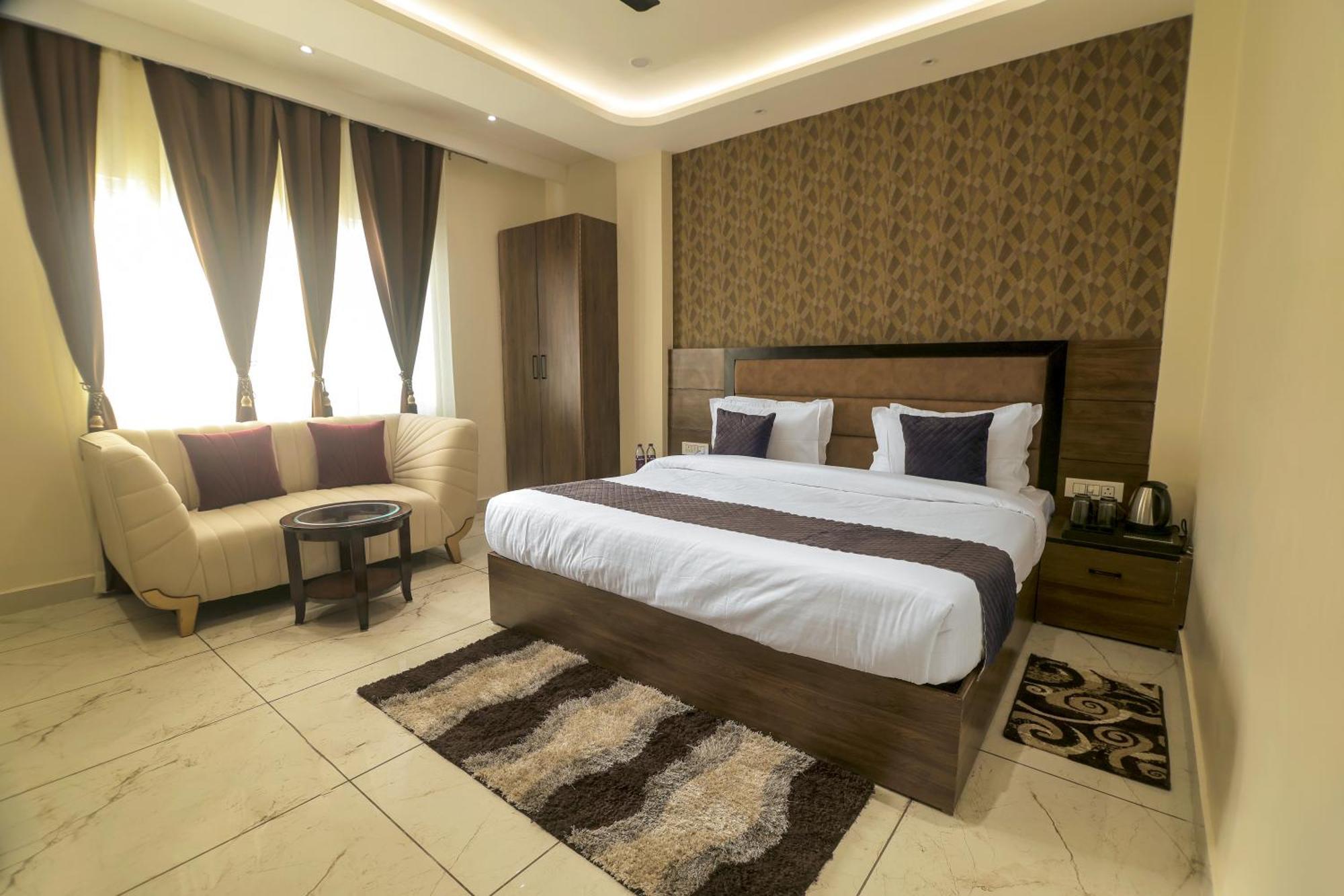 Hotel Hari Dhara, 100 Meters From Har-Ki-Pauri Харидвар Экстерьер фото